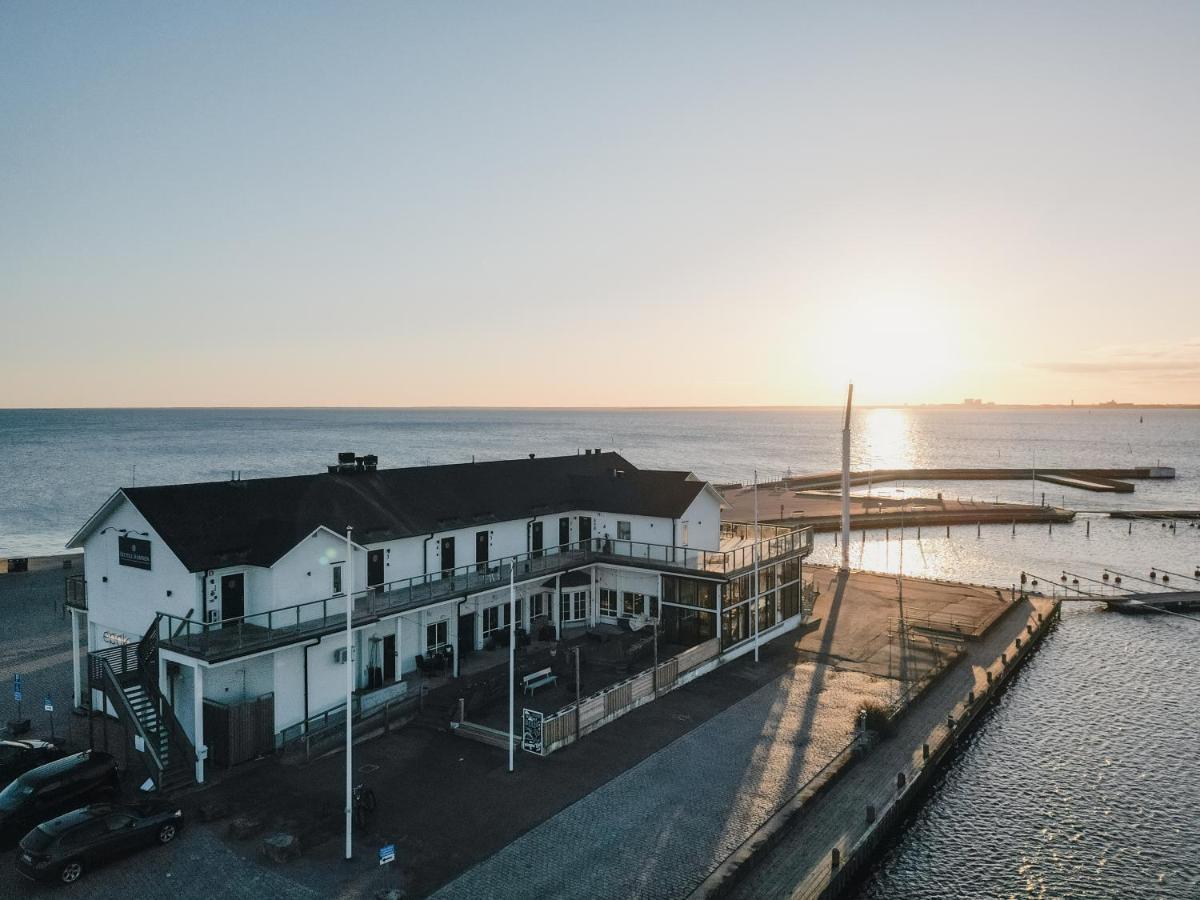 Hotell Hamnen Färjestaden エクステリア 写真