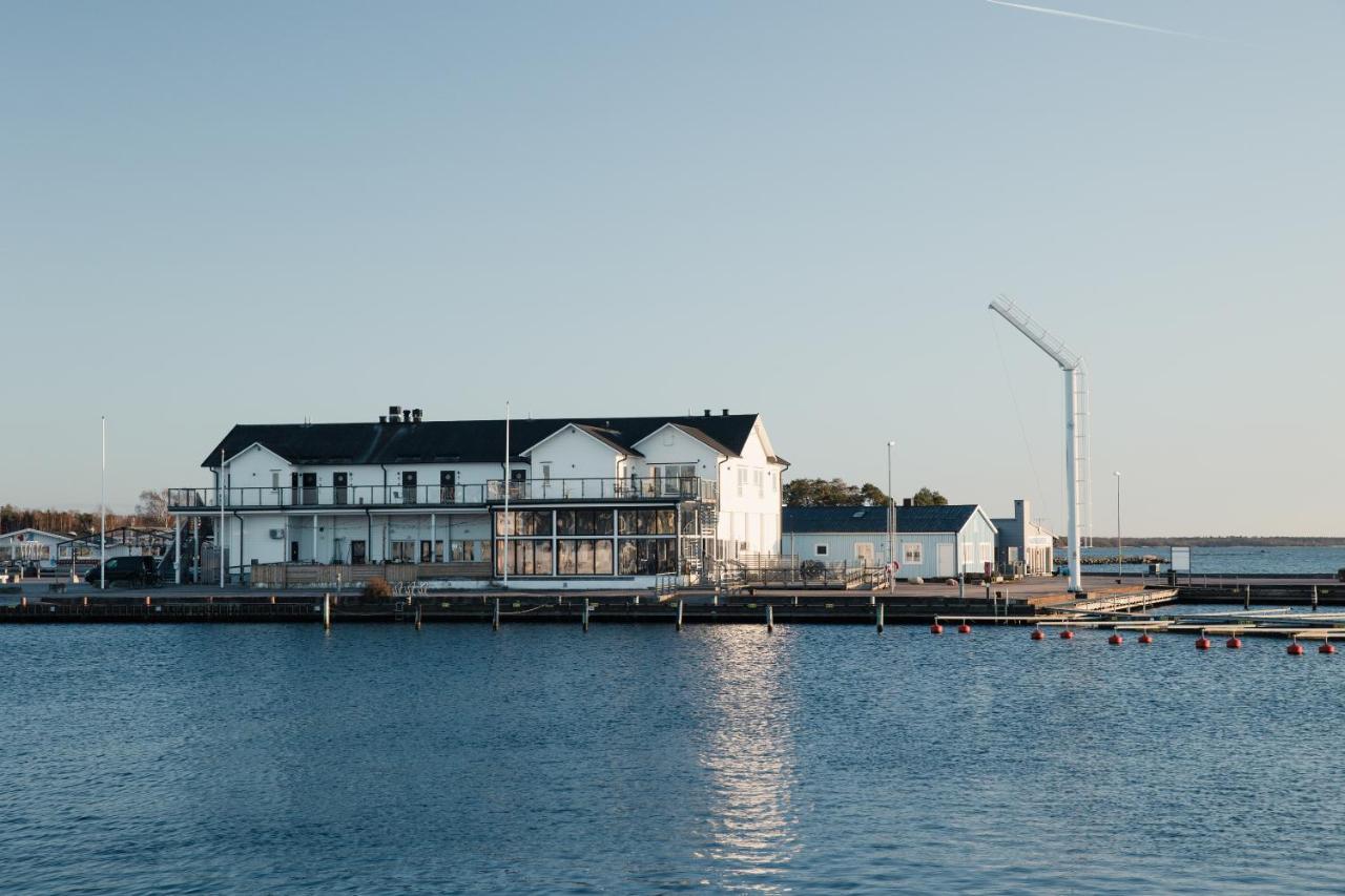 Hotell Hamnen Färjestaden エクステリア 写真