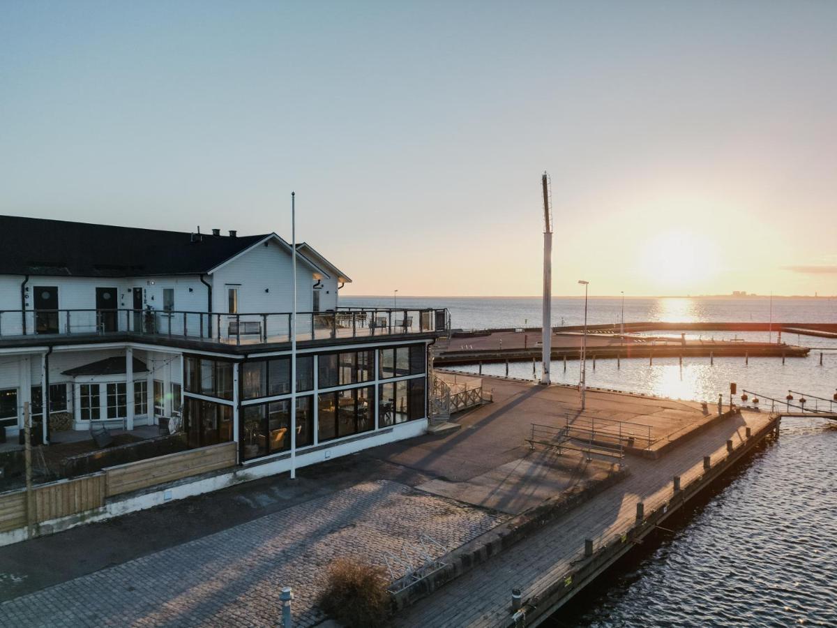 Hotell Hamnen Färjestaden エクステリア 写真