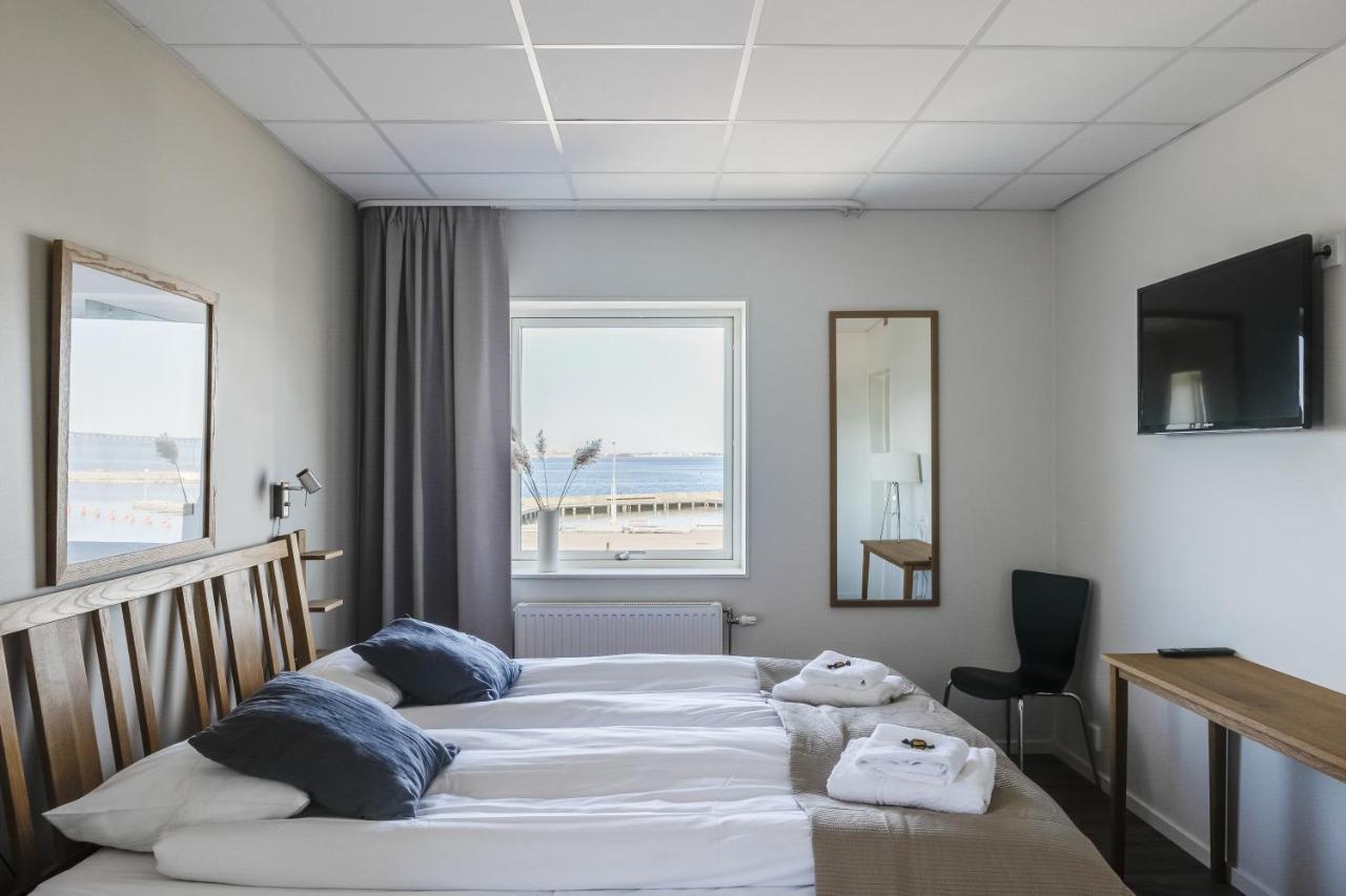 Hotell Hamnen Färjestaden エクステリア 写真