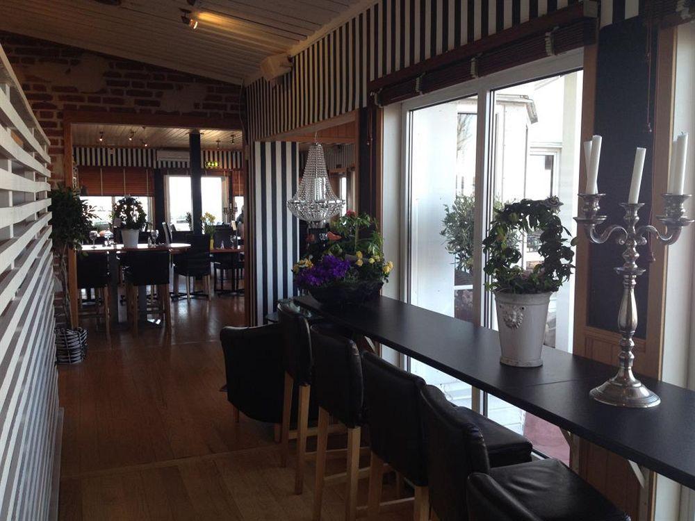Hotell Hamnen Färjestaden エクステリア 写真